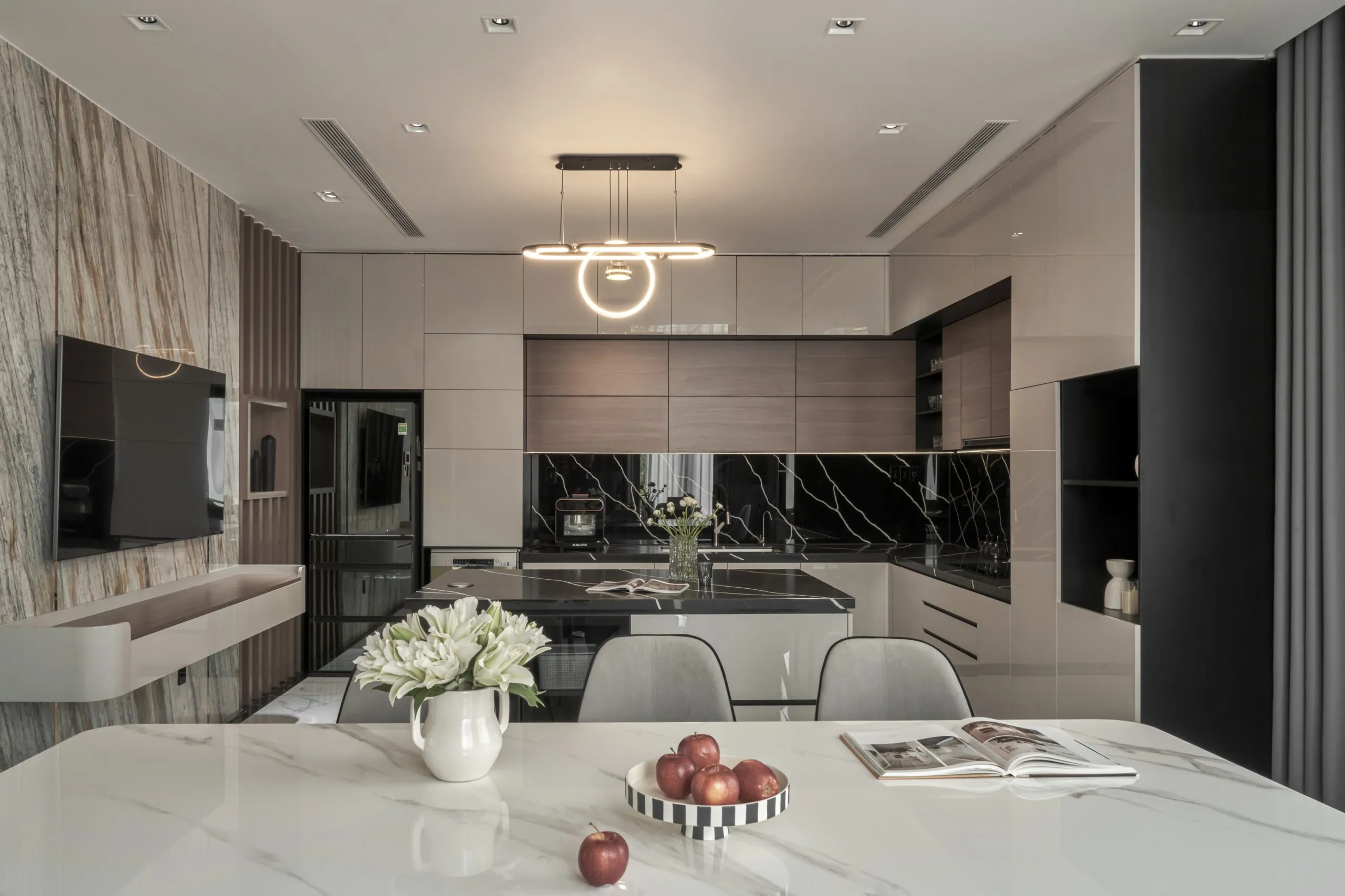 Top Thiết Kế Tủ Bếp Gỗ Phủ Acrylic: Vẻ Đẹp Sang Trọng Bền Vững Theo Thời Gian 2 Tủ Bếp Gỗ Phủ Acrylic