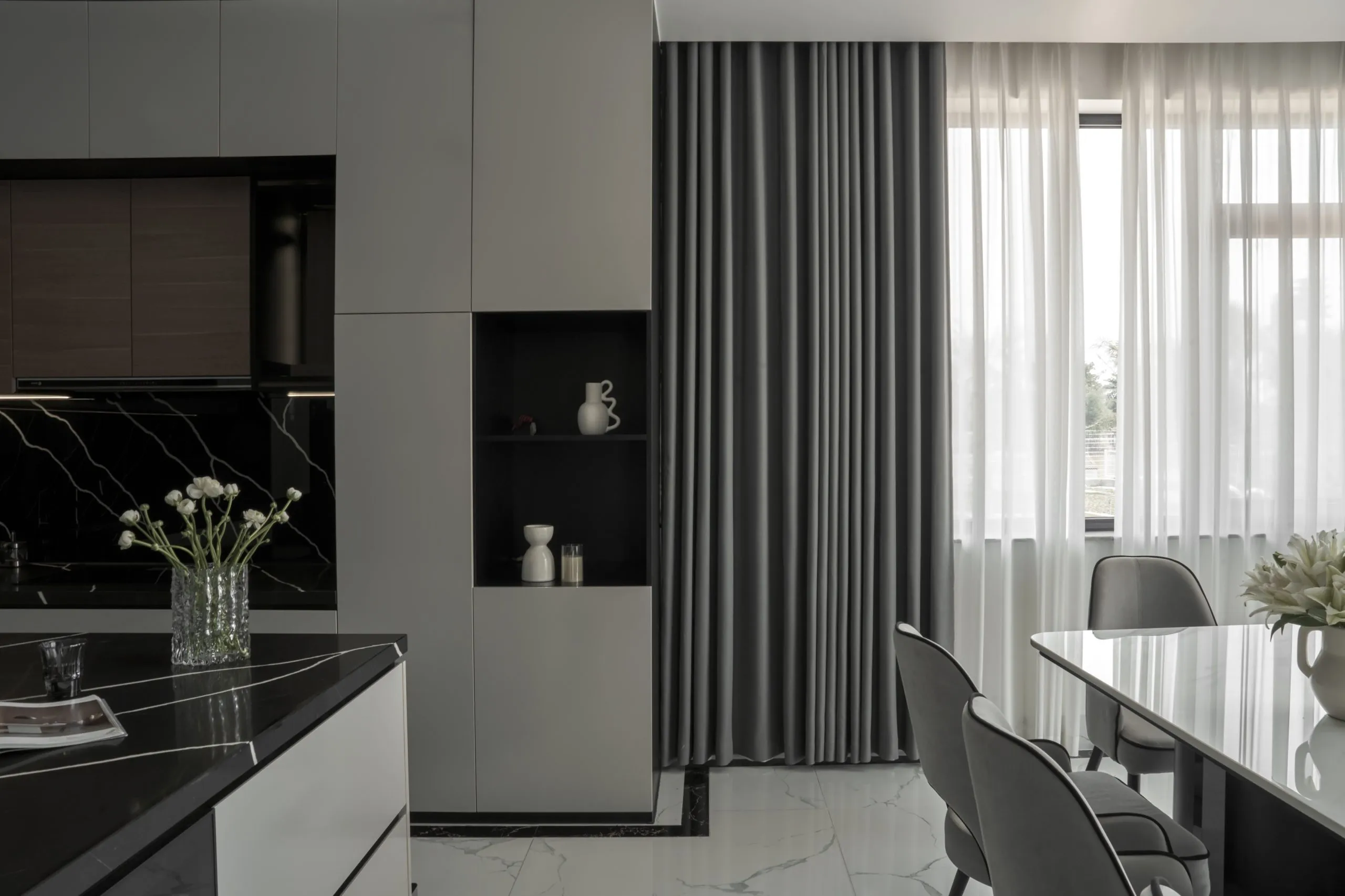 Top Thiết Kế Tủ Bếp Gỗ Phủ Melamine Hiện Đại: Thiết Kế Tinh Tế Với Đường Nét Tối Giản 16 081 1