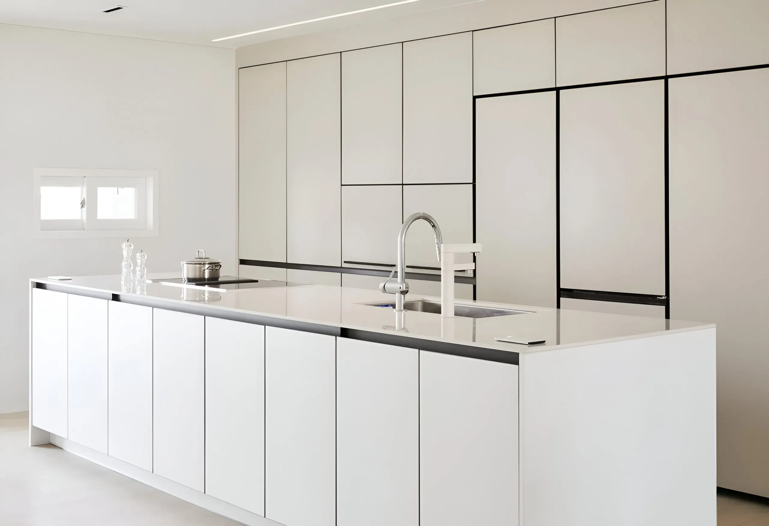 Hệ Tủ Bếp Gỗ Công Nghiệp Tone Trắng – Chất Liệu Bền Bỉ, Thiết Kế Hiện Đại 5 1724980084910_02026a