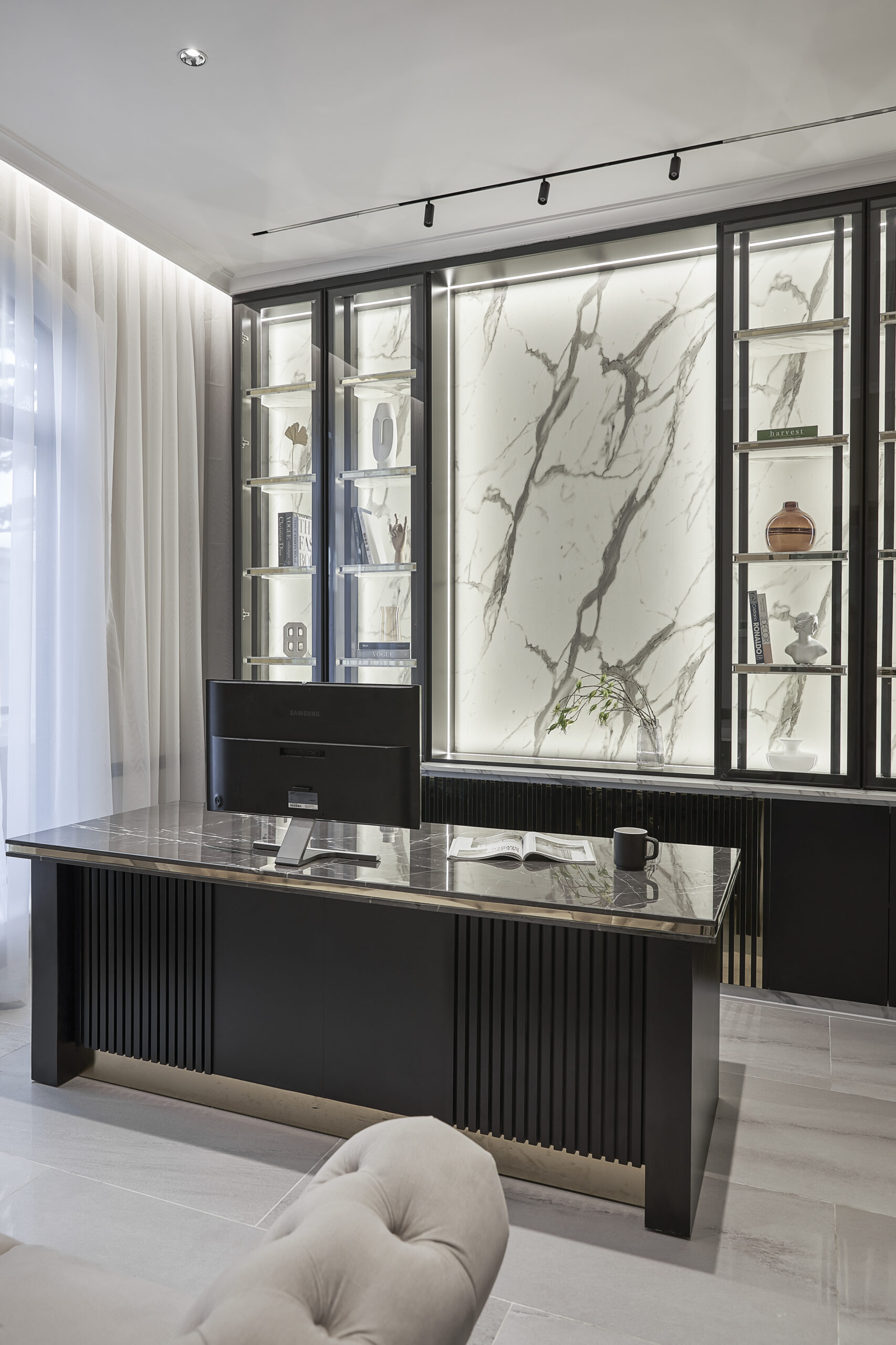 Phong Thủy Nhà Ở Cho Tài Lộc Và Sức Khỏe: Phong Thủy Trong Nội Thất và Kiến Trúc 52 Villa20239
