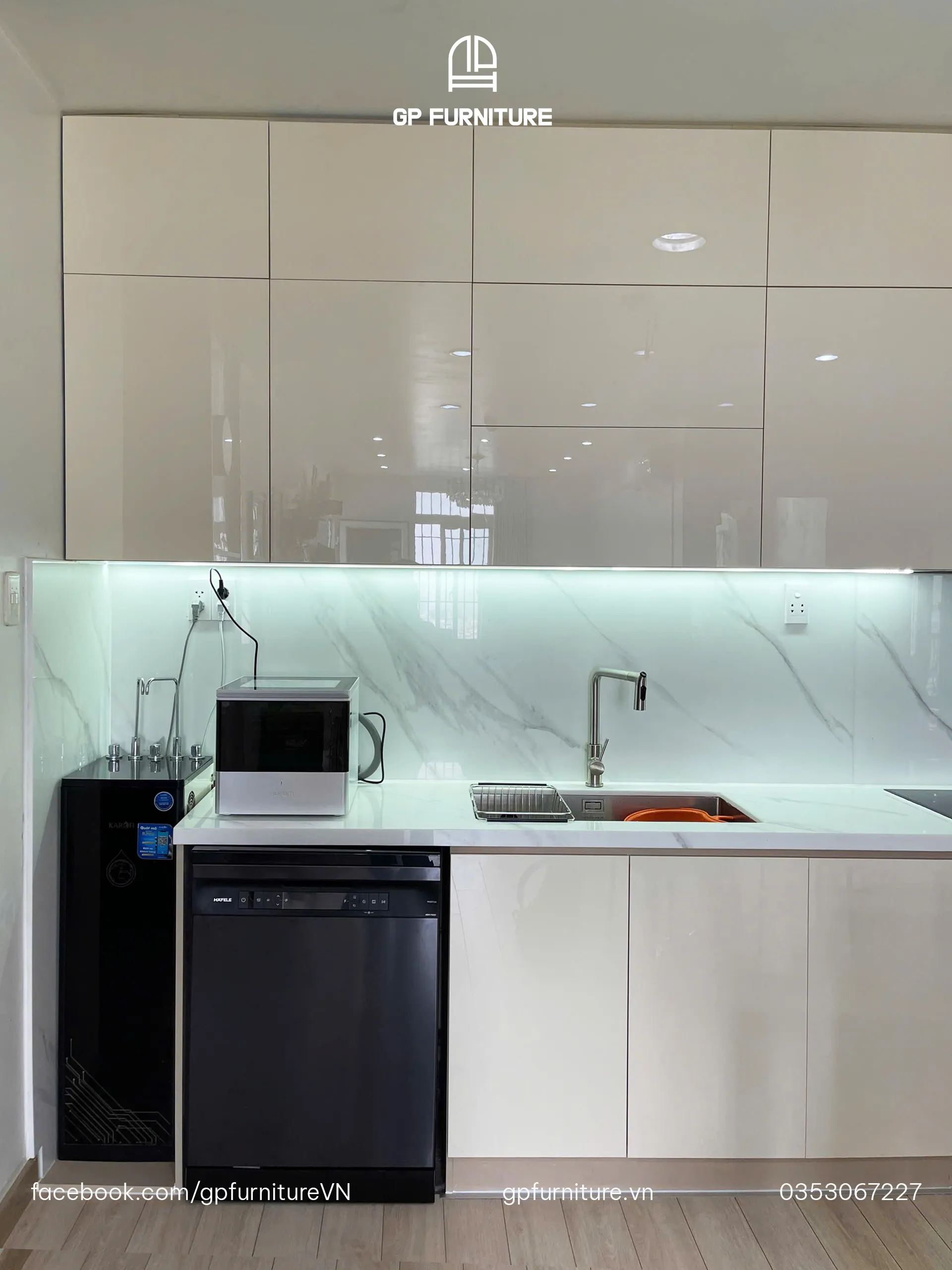 Top Thiết Kế Tủ Bếp Gỗ Phủ Acrylic: Vẻ Đẹp Sang Trọng Bền Vững Theo Thời Gian 46 C