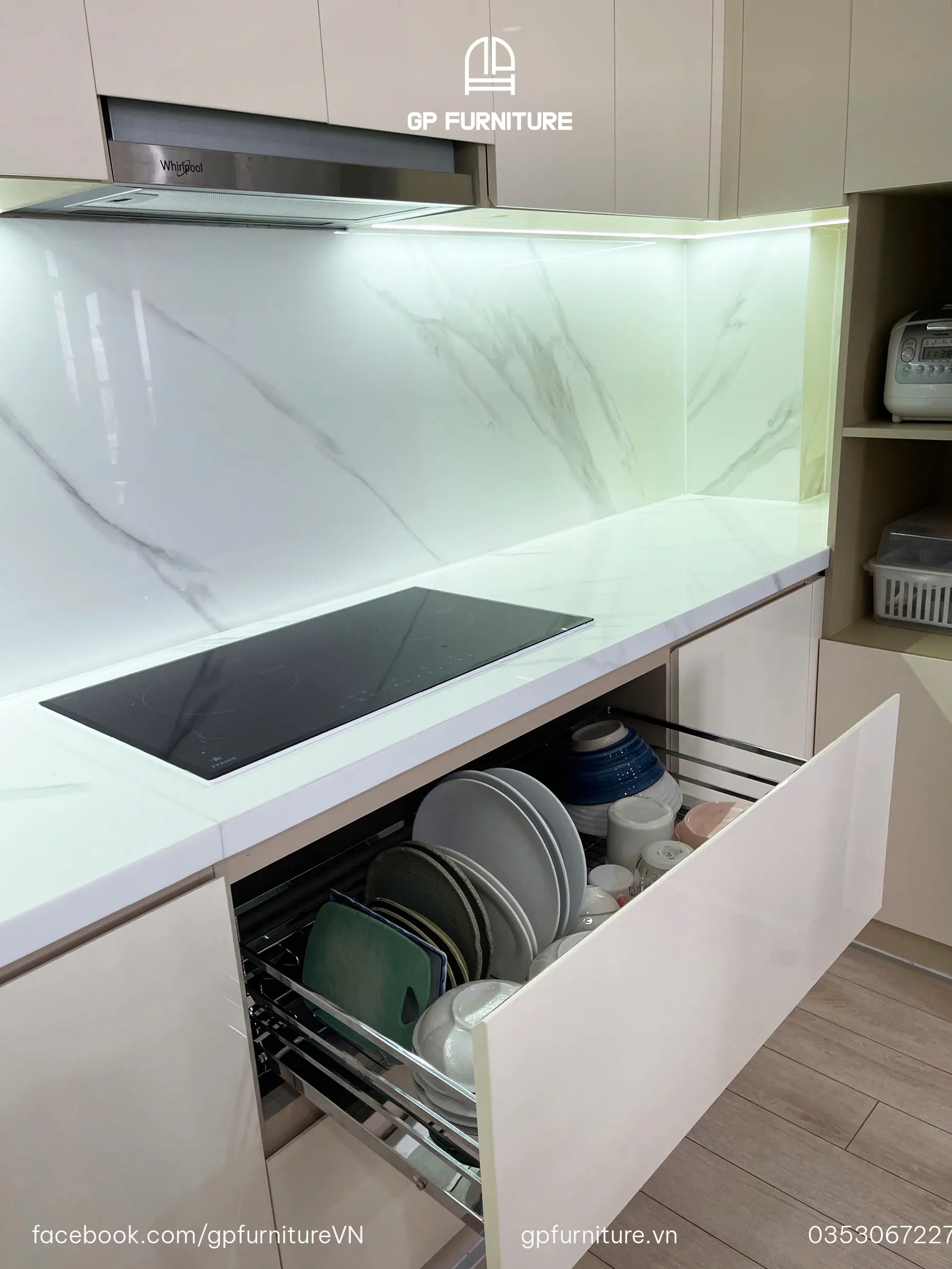 Top Thiết Kế Tủ Bếp Gỗ Phủ Acrylic: Vẻ Đẹp Sang Trọng Bền Vững Theo Thời Gian 49 F