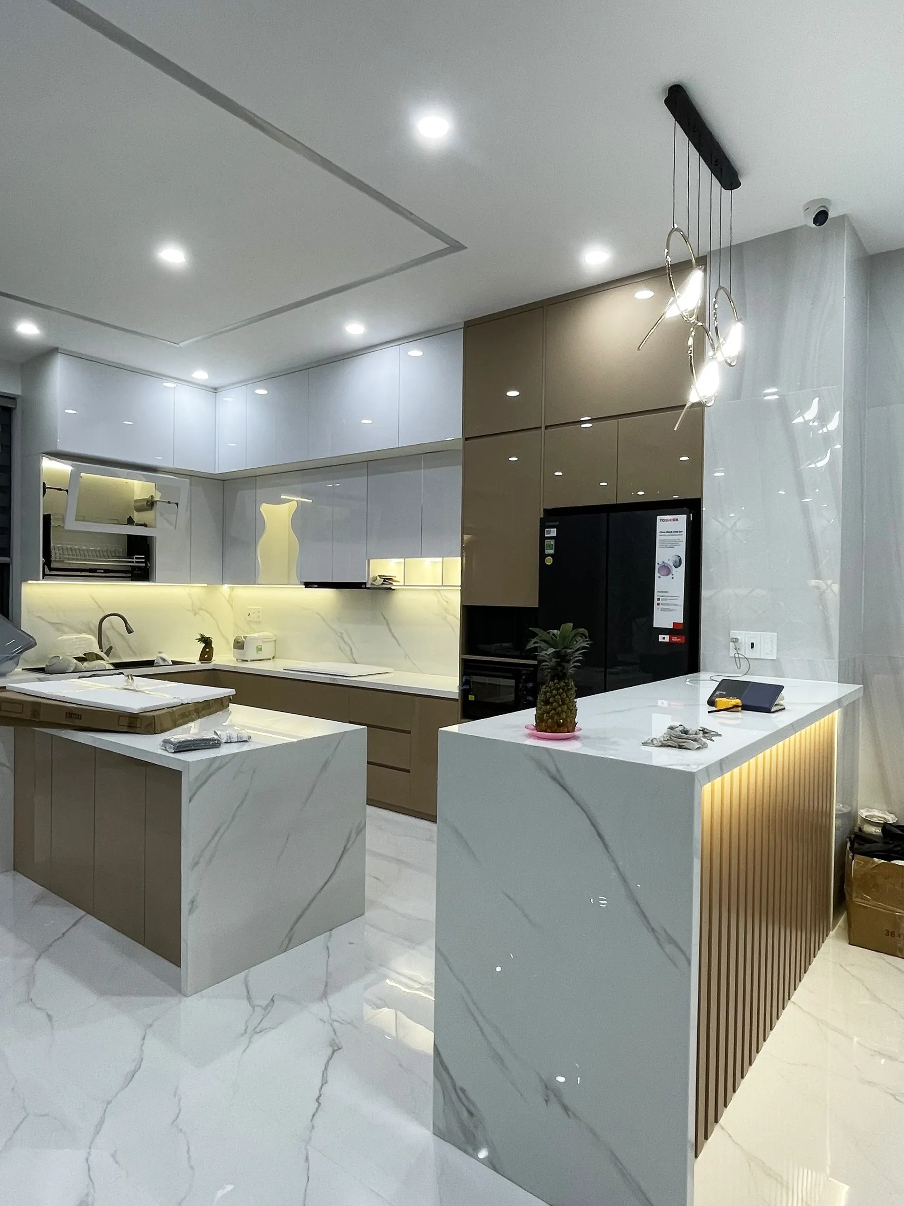 Top Thiết Kế Tủ Bếp Gỗ Phủ Acrylic: Vẻ Đẹp Sang Trọng Bền Vững Theo Thời Gian 7 Thiết Kế Tủ Bếp