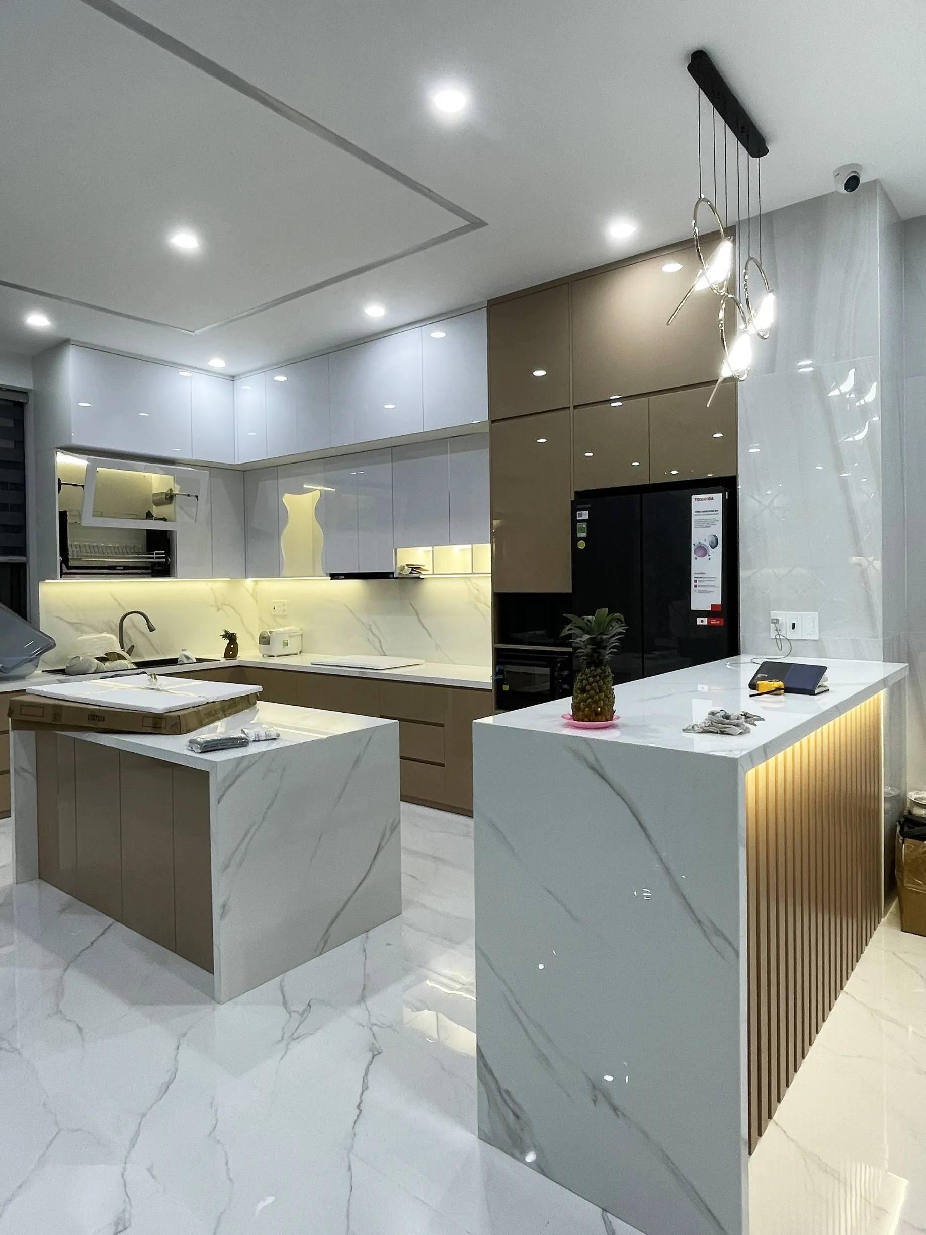 Top Thiết Kế Tủ Bếp Gỗ Phủ Acrylic: Vẻ Đẹp Sang Trọng Bền Vững Theo Thời Gian 11 Z6009156658731_1d2f520cd92180fb1ba128fc54044d0a