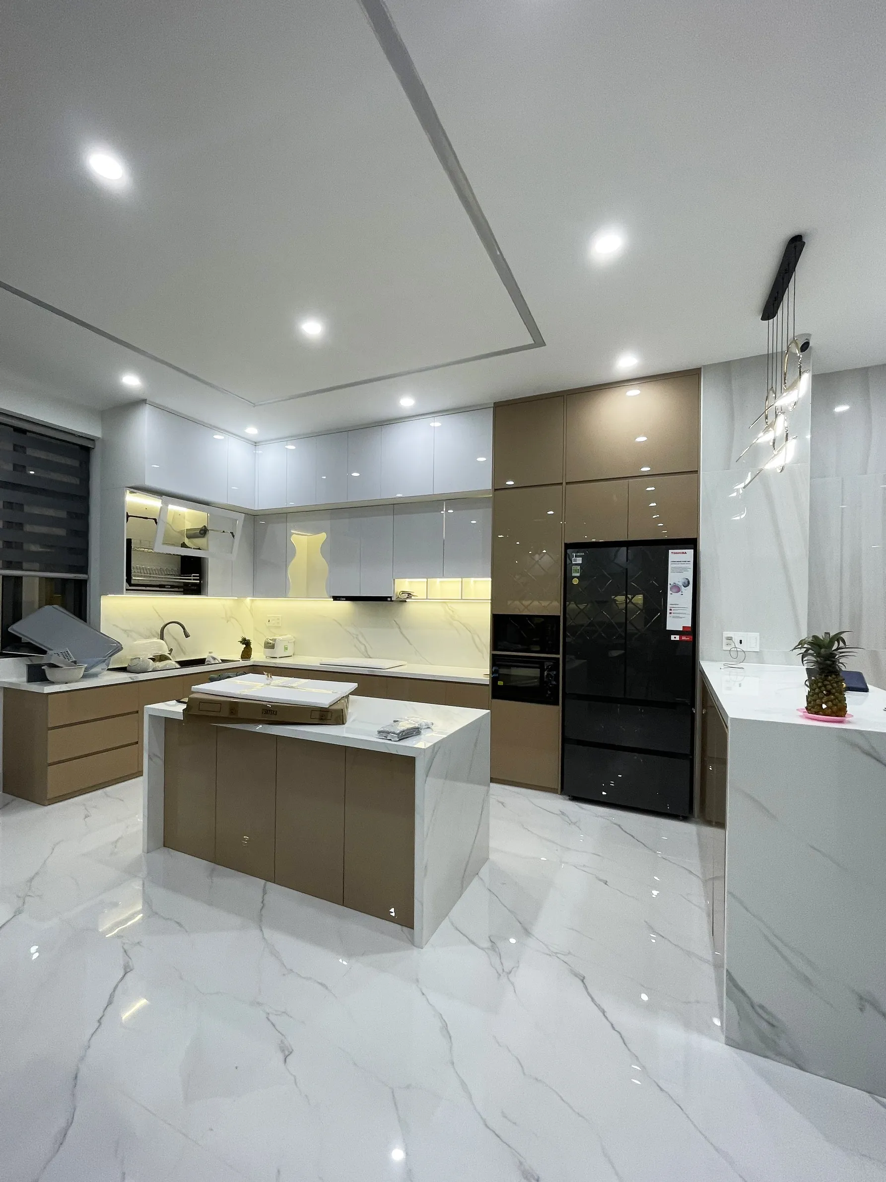Top Thiết Kế Tủ Bếp Gỗ Phủ Acrylic: Vẻ Đẹp Sang Trọng Bền Vững Theo Thời Gian 12 Z6009156698987_c81816913a1c7ca90e281eb9b417dd3d