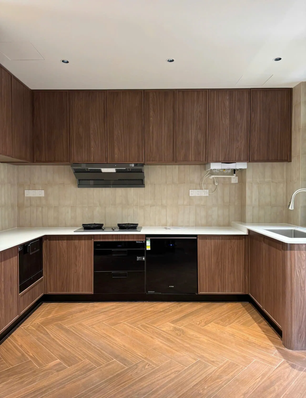 Bộ Sưu Tập Thiết Kế Tủ Bếp Gỗ Phong Cách Đa Dạng GP Furniture 83 Z6256332035102_291e8ed6d511d3460856c96809a52b3f