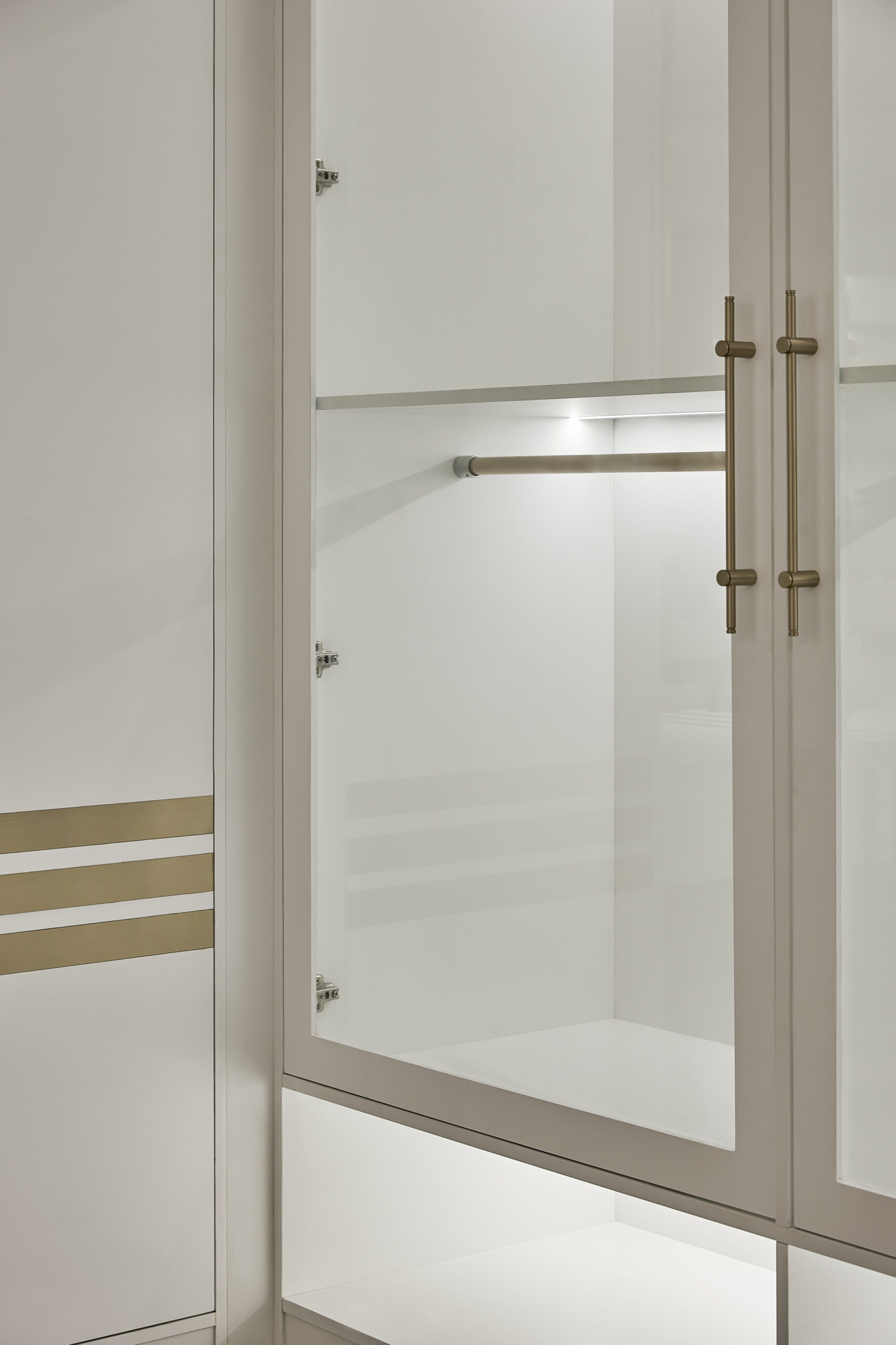 Gói Tủ Áo Hiện Đại 16 phòng thay đồ hiện đại tubepgp.vn