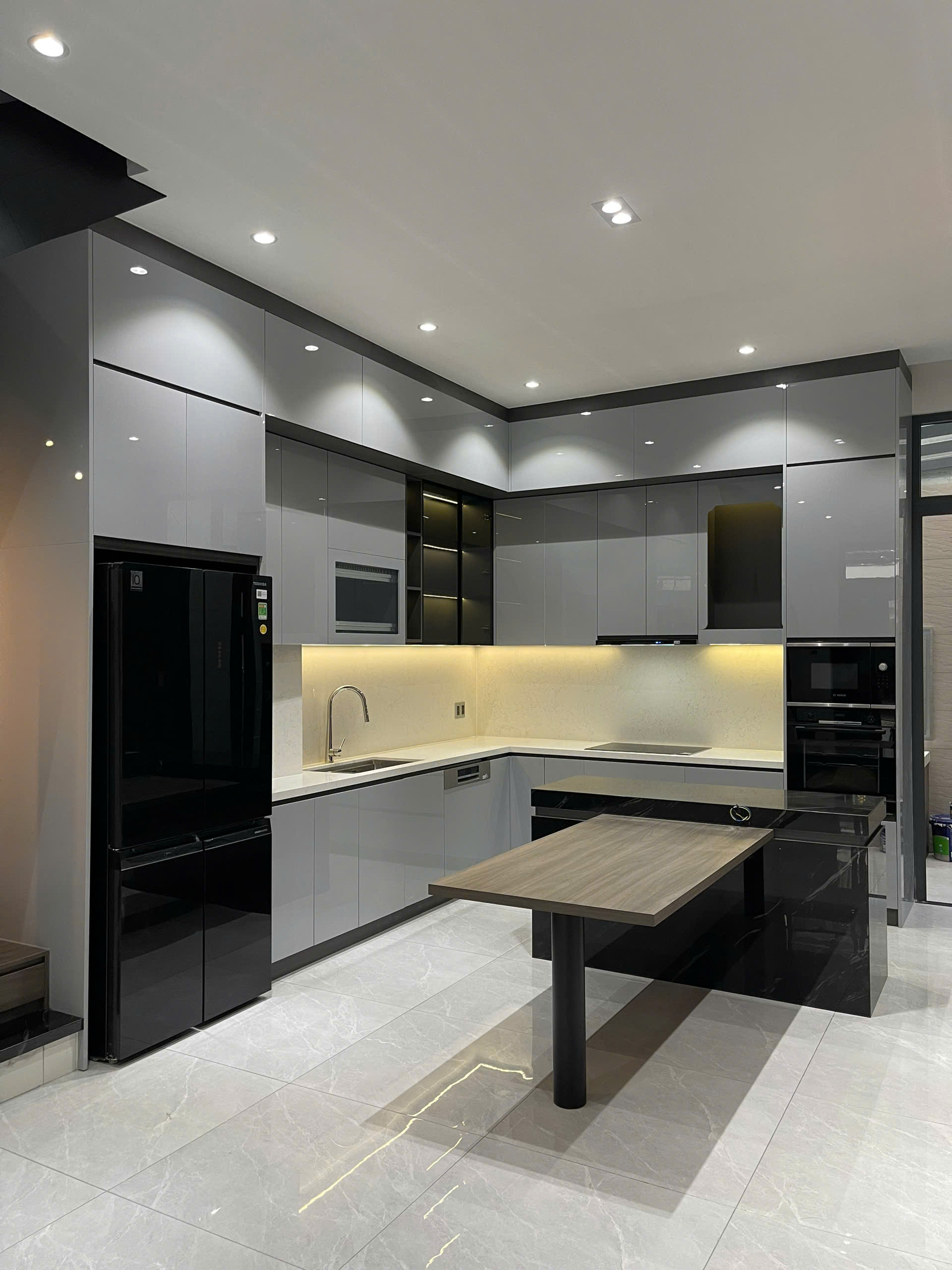 trọn gói tủ bếp acrylic sang trọng hiện đại