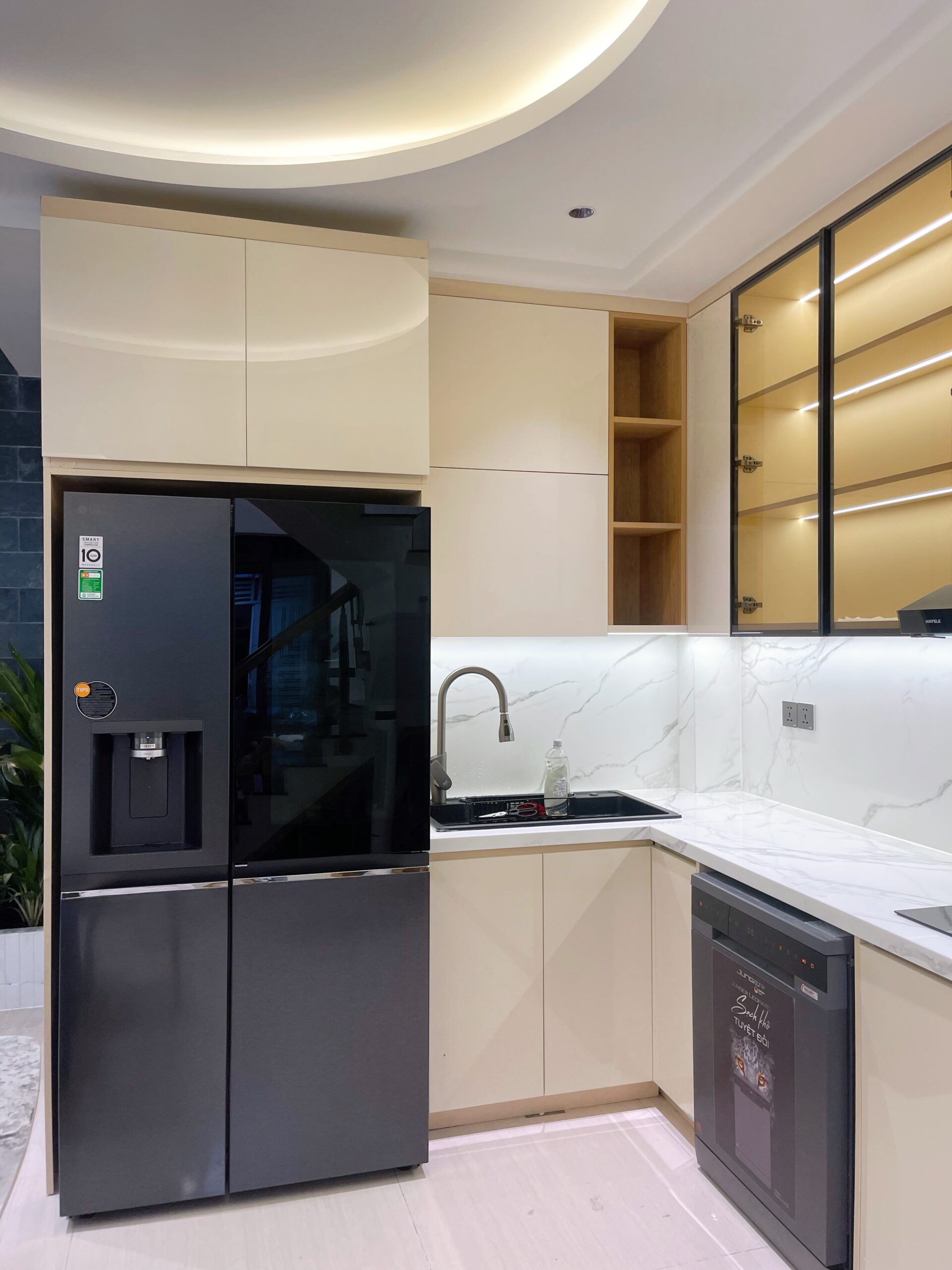 Hệ Tủ Bếp Acrylic Hiện Đại GP 8 IMG_0972