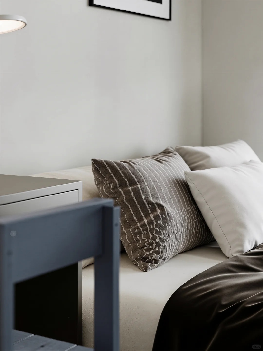 Thiet Ke Phong Ngu Nho Duoi 10m2 (12)